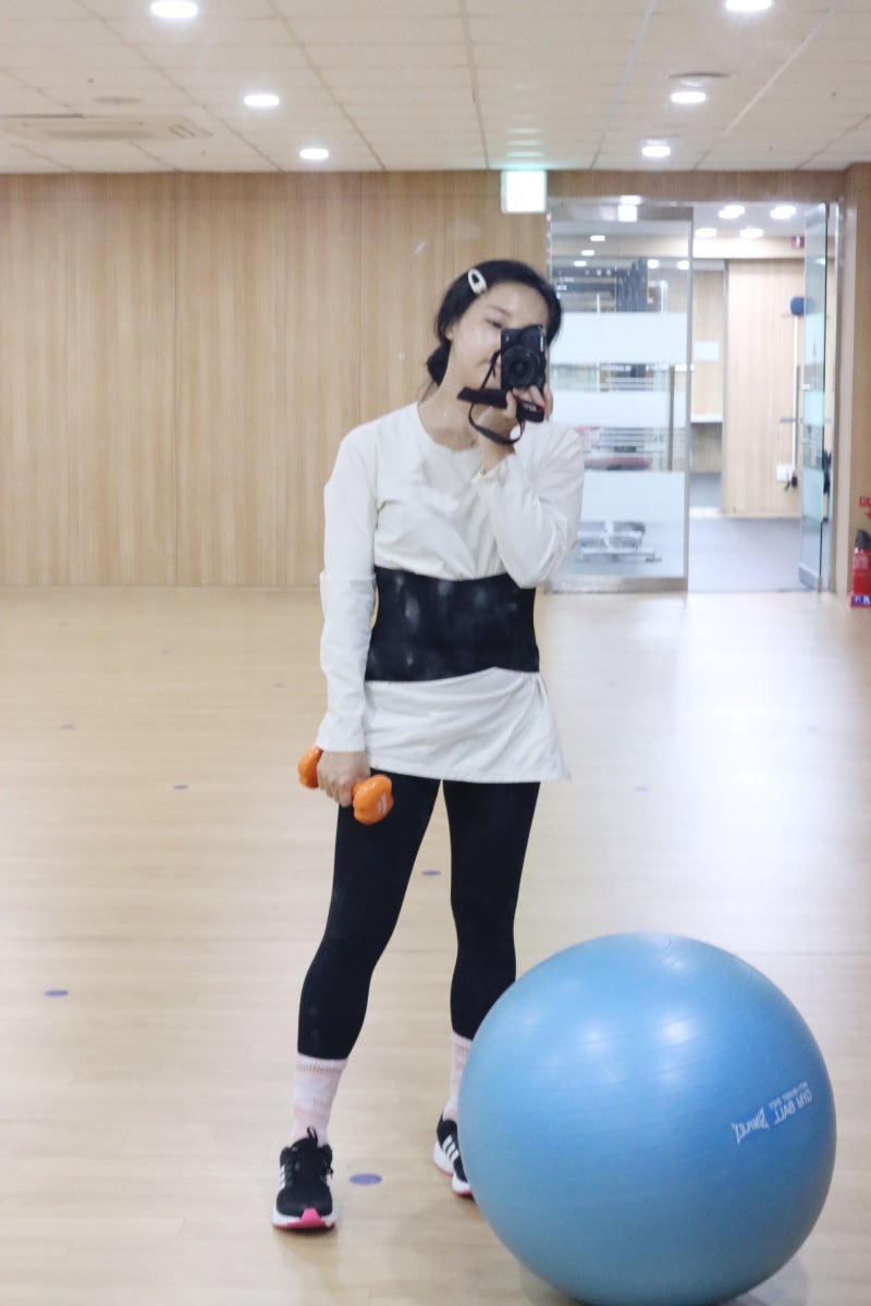 스탠딩 책상 변환형 거치대 사용 후기: 허리 부담 줄었나 관련 이미지 2